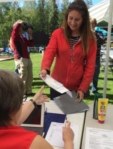 Sarah Stokey Signing Up For the 2015 Iditarod